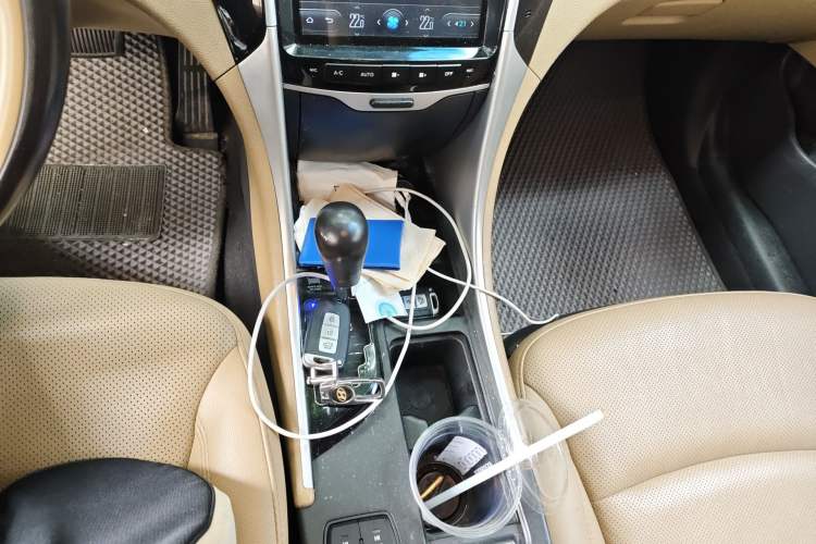 Used Hyundai Sonata 2014 2.0L Automatic Luxury Edition Gear Lever