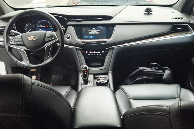 Used Cadillac XT5 2018 28E Four-Wheel Drive Tech Version