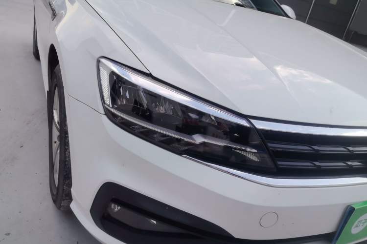 Used Volkswagen Lamando 2019 230TSI DSG Fashion Edition China VI
