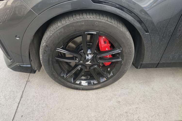 Used VOYAH FREE 2025 318 259 km All-Wheel-Drive Exploration Edition