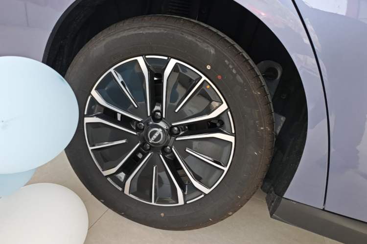 Used Nissan N6 2026 Model 180 Max