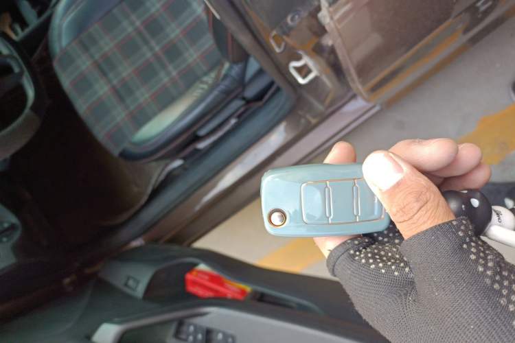 Used Volkswagen Jetta 2017 1.5L Manual Fashion Edition