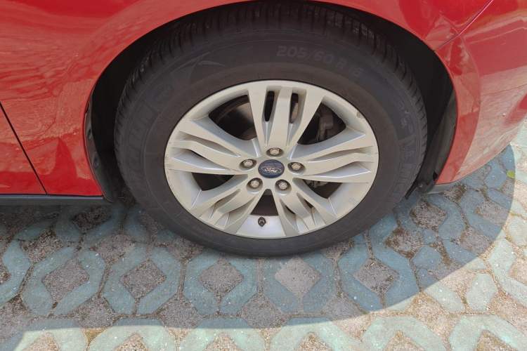 Used Ford Focus 2012 Hatchback 1.6L Manual Comfort Model
