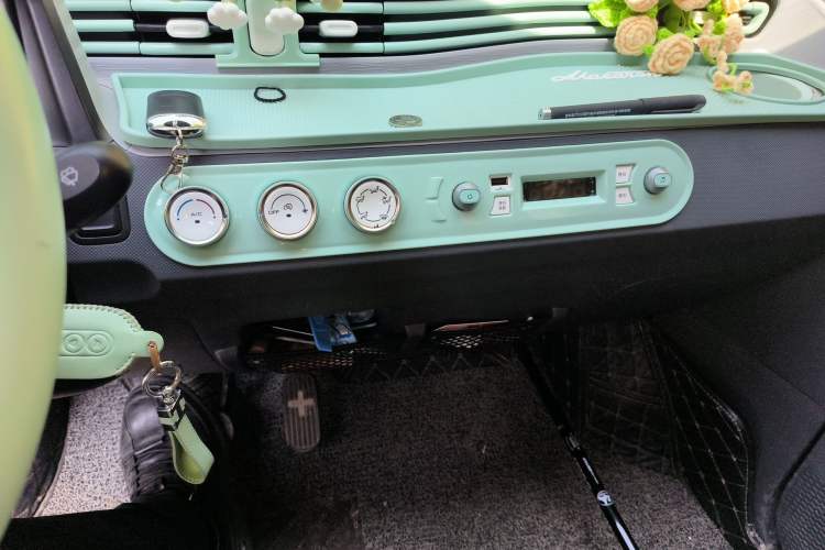 Used Wuling Hongguang MINIEV 2022 Macaron Premium Model – Lithium Iron Phosphate
