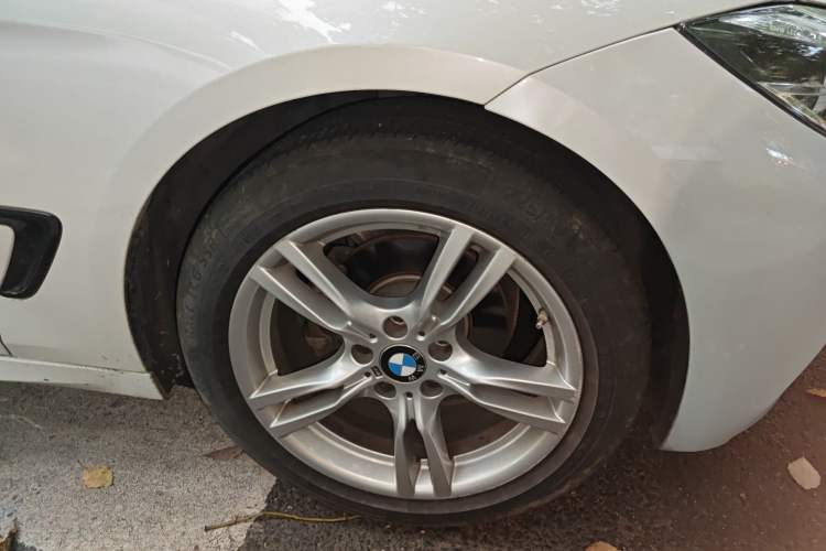 Used BMW 3 Series GT 2020 320i M Sport Package Right Front Wheel Hub