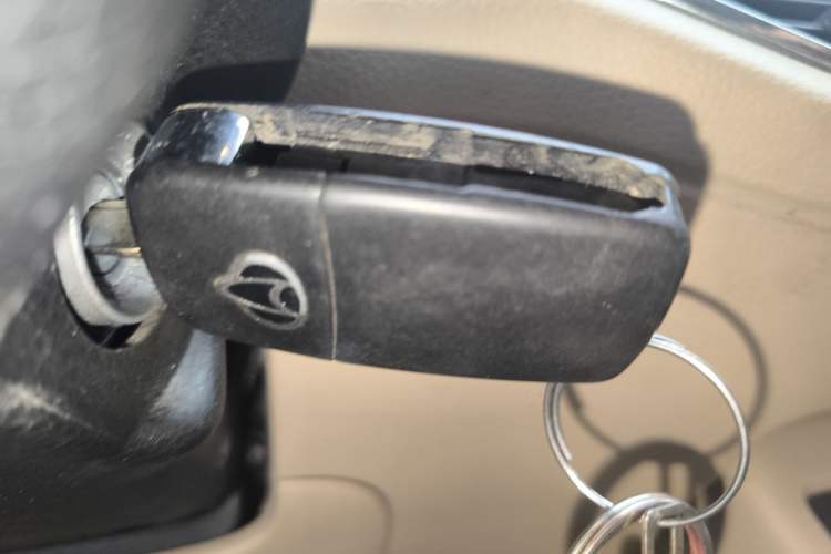 Used CHANGAN KUAYUE Xing V7 2022 1.6L Gasoline Luxury Model 2-Door Dual-Swing Doors DAM16KR Vehicle Key