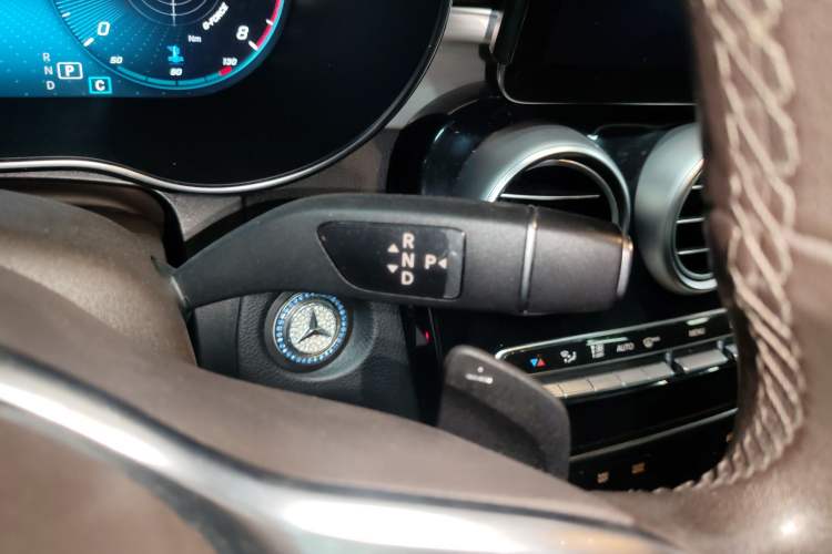 Used Mercedes-Benz GLC 2020 Facelifted GLC 260 L 4MATIC Dynamic Edition Gear Lever