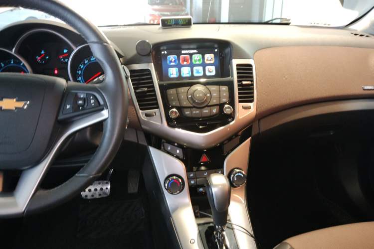 Used Chevrolet Cruze 2013 Hatchback 1.6L Automatic Luxury Model