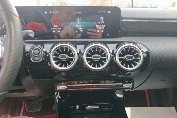 Used Mercedes-Benz A-Class 2021 A 200 L Sport Sedan Fashion Model
