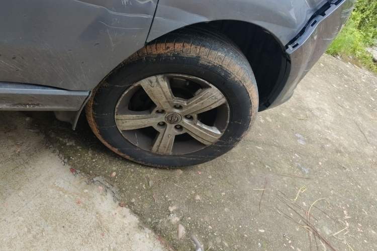 Used Jinbei Gold Hiace 2021 1.5L Passenger Van Travel Lion 6-Seater Right Front Wheel Hub