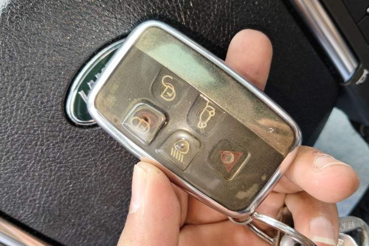 Used Land Rover Discovery 2014 3.0 SDV6 HSE Diesel Edition Vehicle Key