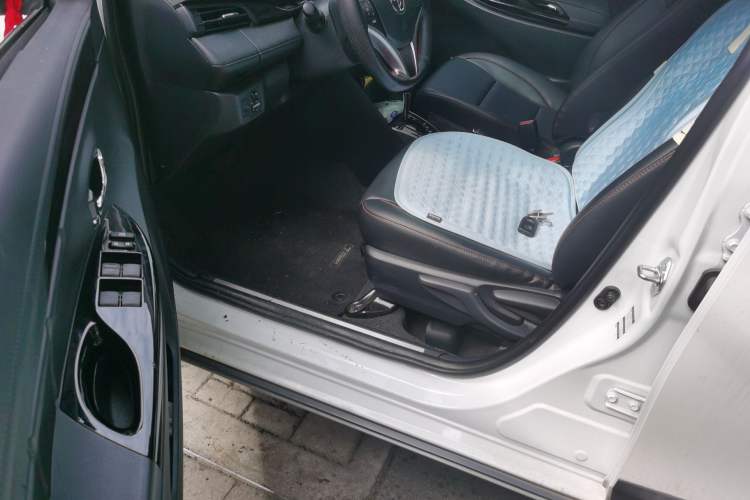 Used Toyota YARiS L Zhi Xuan 2022 X-Trail 1.5L CVT Luxury PLUS Edition
