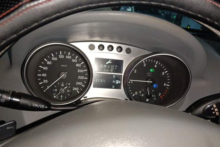 Used Mercedes-Benz M-Class  Instrument Cluster