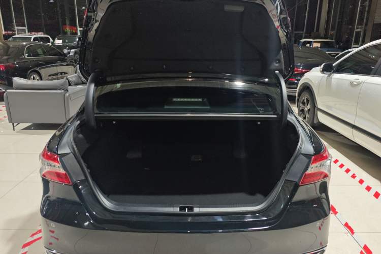 Used Toyota Camry 2023 2.5G Luxury Edition
