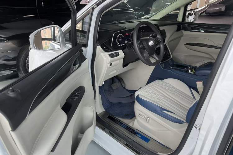 Used Buick GL8 2021 ES Landtrek 653T Comfort Edition
