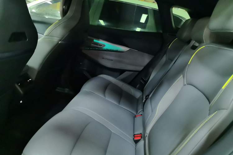 Used Lynk & Co 08 EM-P 2025 120km Long-Range Halo Left Rear Seat