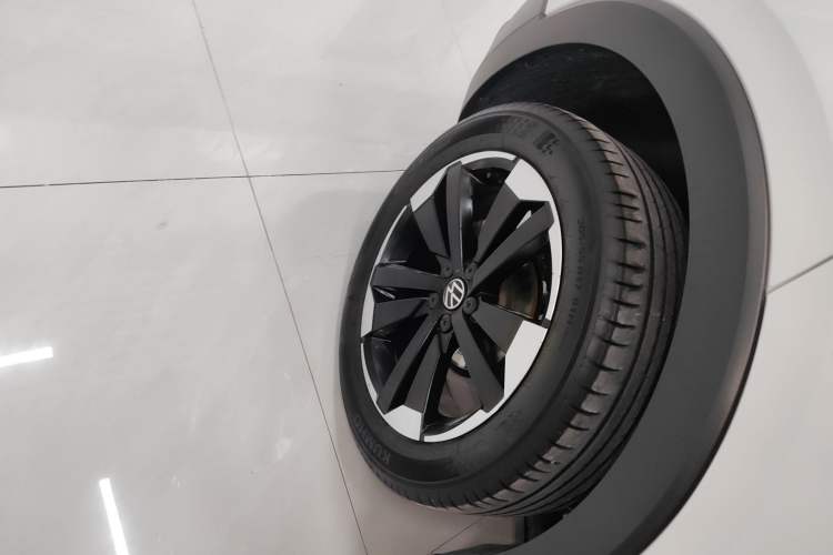 Used Volkswagen Tacqua 2023 200TSI DSG Joy-Connect Edition
