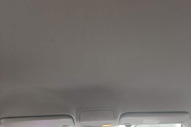 Used FAW Senya R7 2016 1.6L Manual Luxury Model Headliner