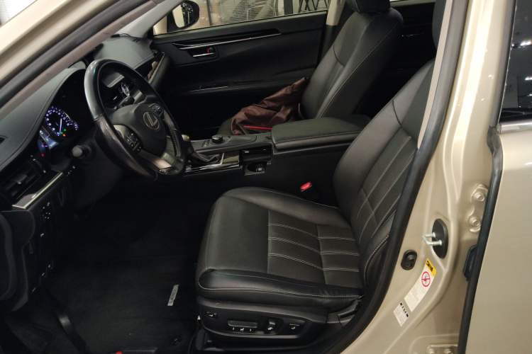 Used Lexus ES 2015 200 Elite Edition
