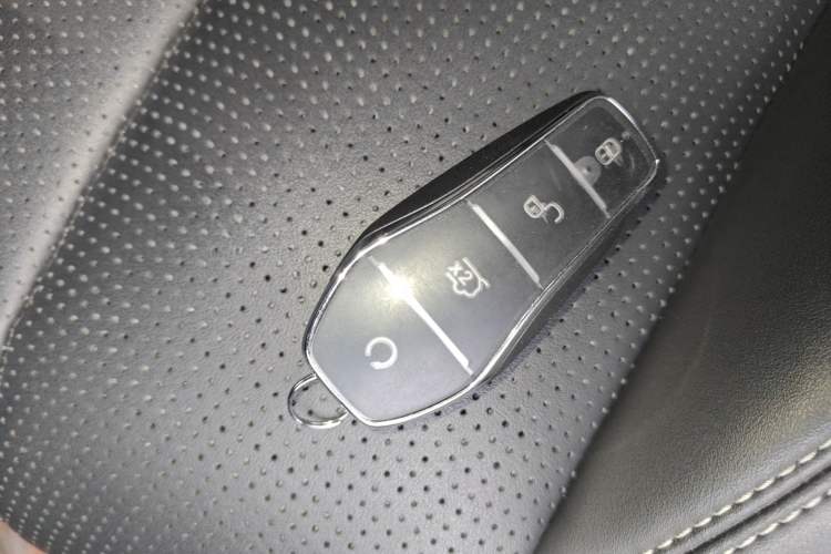 Used BYD Sealion 05 EV 2025 520 km Smart Cruise Version Vehicle Key