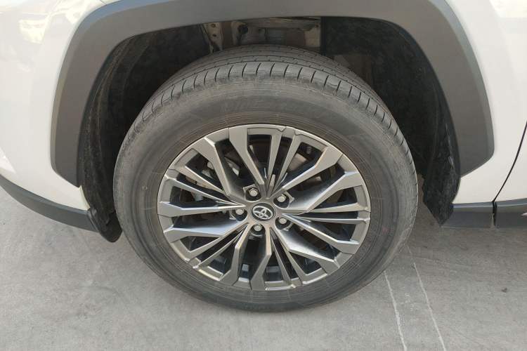 Used Toyota Wildlander 2023 Dual-Motor 2.5L E-CVT Four-Wheel Drive Prestige Edition