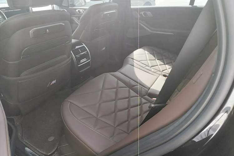 Used BMW X5 2023 xDrive 40Li M Sport Package