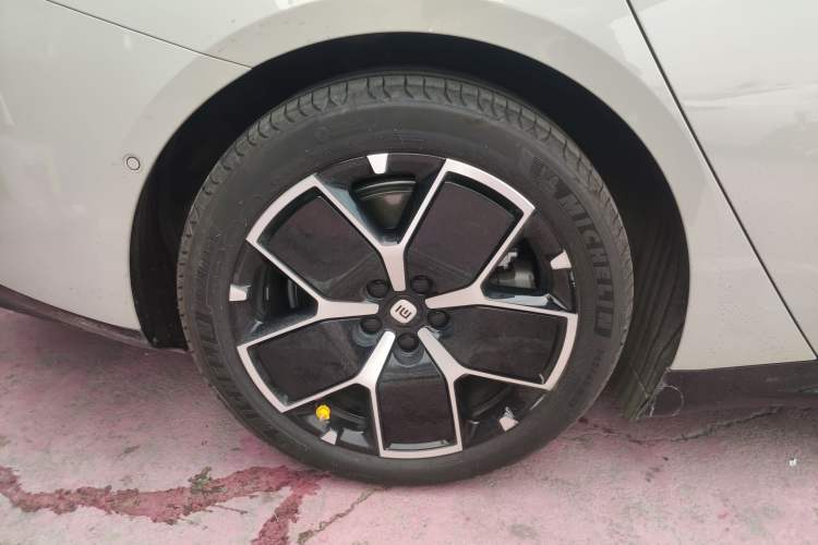 Used Xiaomi Auto SU7 2024 Rear-Drive Ultra-Long Range Advanced Pro-Level Intelligent Driving Version