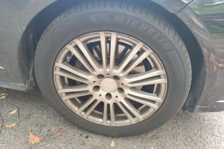 Used Mercedes-Benz E-Class 2011 E 200 L CGI Elegant Model