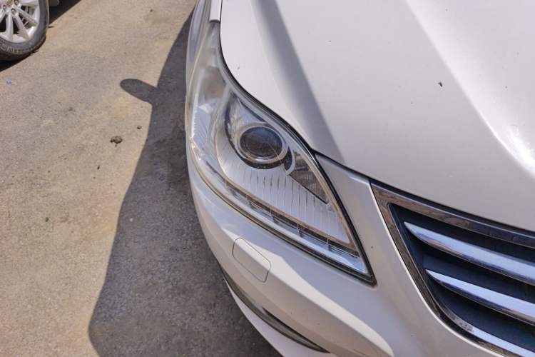 Used Haima M8 2017 1.8T Automatic Model Right Front Headlight