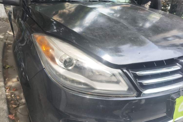 Used JMC Yusheng S350 2013 2.4T Automatic 2WD Diesel Luxury Edition 5 Seats