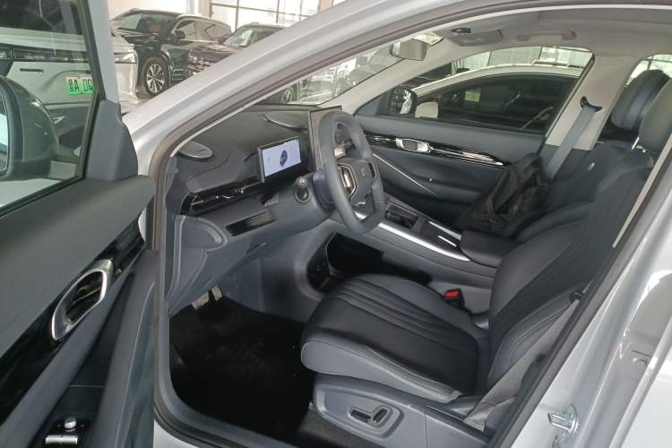 Used Geely Galaxy E5 2026 Model 530km Exploration Edition