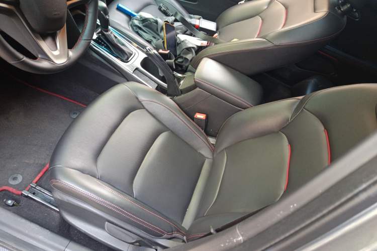 Used Chevrolet Monza 2020 Light Hybrid RS 330T Automatic Comfort Edition Left Front Seat