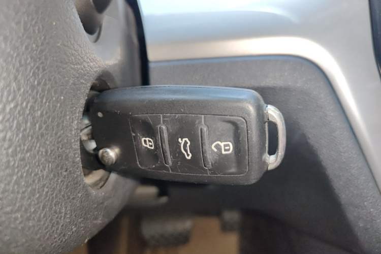 Used Volkswagen Gran Lavida 2015 1.6L Automatic Fashion Edition
