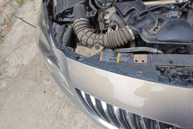 Used Buick Regal 2015 2.0L Elite Fashion Edition Right Front Headlight