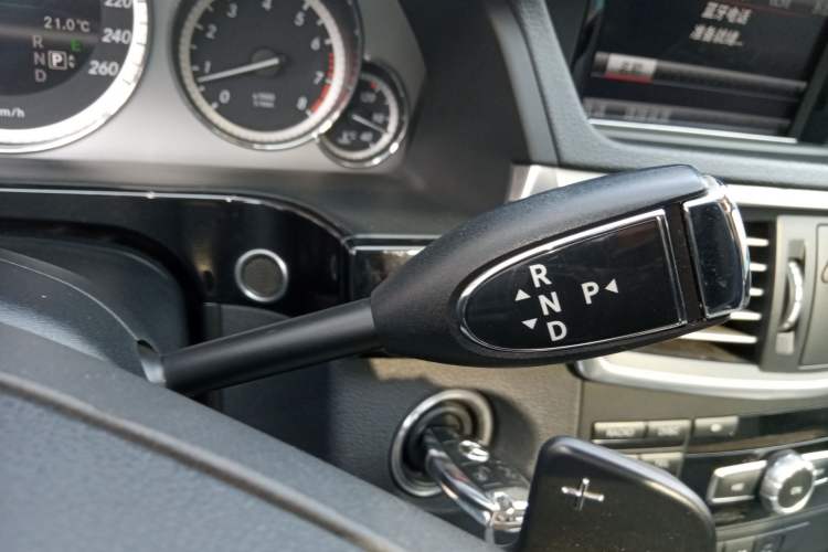 Used Mercedes-Benz E-Class 2013 E 260 L CGI Stylish Model