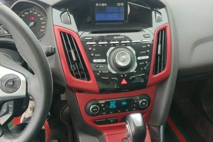 Used Ford Focus 2012 Hatchback 2.0L Automatic Luxury Sport Model