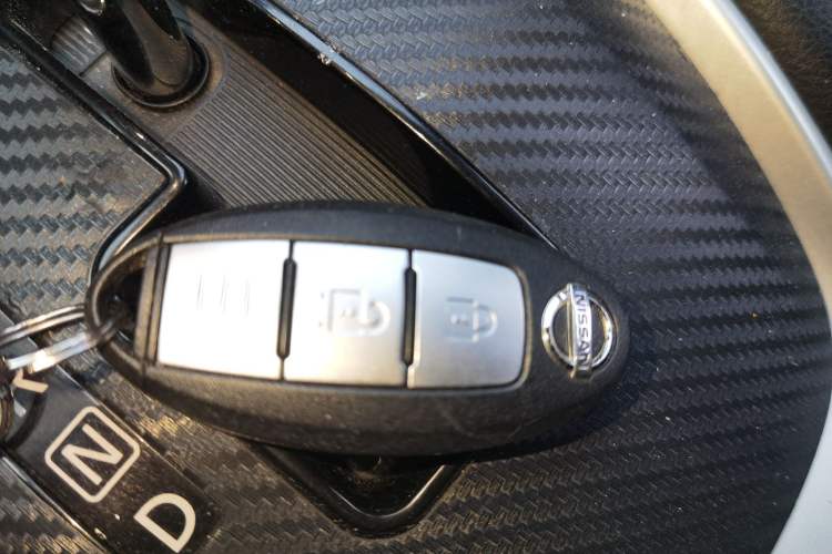 Used Nissan X-Trail 2014 2.0L CVT Comfort Edition 2WD Vehicle Key