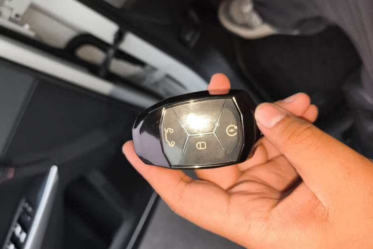 Used Lynk & Co 02 2018 1.5T DCT Two-Wheel Drive Pro Version China V Emission Standard
