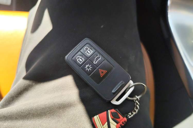 Used Volvo S60 2015 S60L 2.0T Zhiyuan Edition