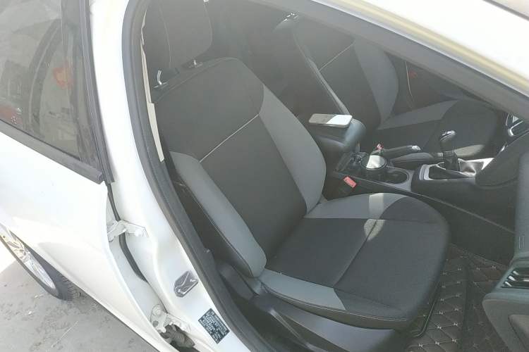 Used Ford Focus 2015 Hatchback 1.6L Manual Fashion Edition