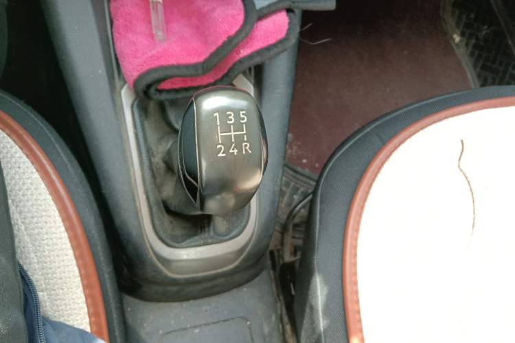 Used Peugeot 301 2016 1.6L Manual Comfort Edition Gear Lever