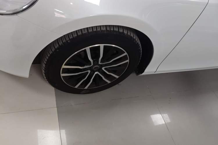 Used Volvo V40 2017 T3 Zhiyi Edition
