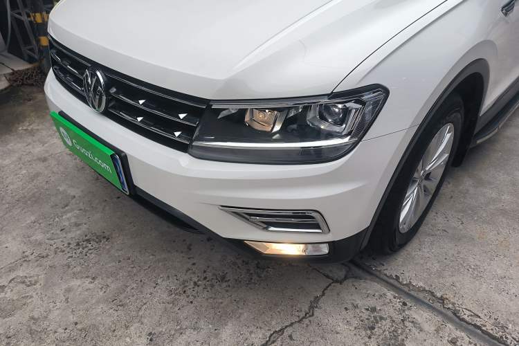 Used Volkswagen Tiguan L 2017 330TSI Automatic Two-Wheel Drive Luxury Edition Left Front Headlight
