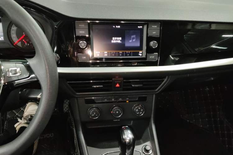 Used Volkswagen Lavida 2018 1.5L Automatic Comfort Edition China V Standard Audio And AC Panel