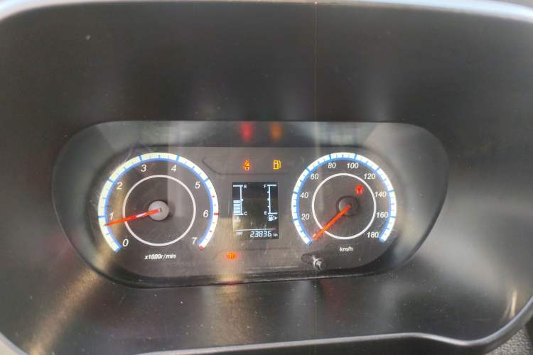 Used CHANGAN KAICHENG Ruixing M60 2023 1.5L GDI Comfort-Class Passenger Vehicle 6/7 Seats Instrument Cluster