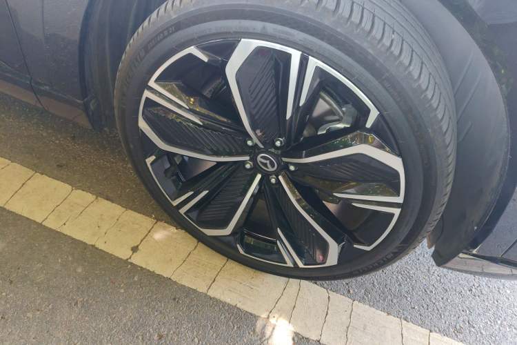 Used Mazda EZ-60 2025 Model Range-Extended 200 Max
