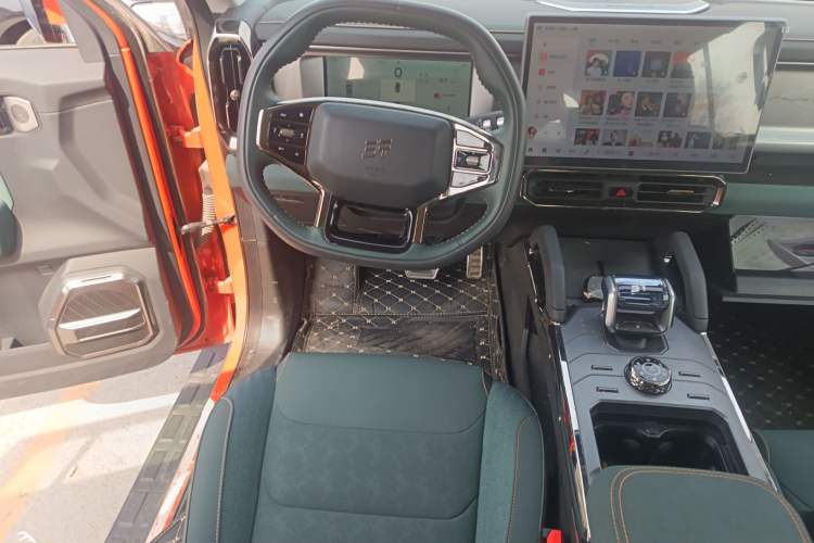 Used JETOUR Traveler 2023 2.0T Four-Wheel Drive Conqueror