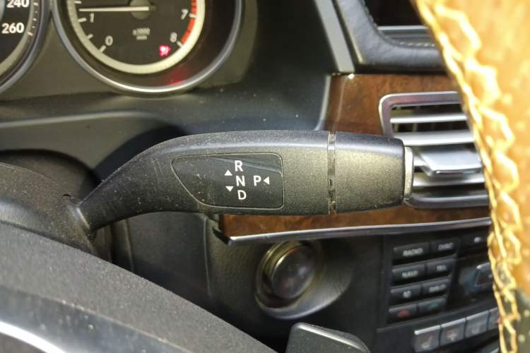 Used Mercedes-Benz E-Class 2015 E 320 L 4MATIC Gear Lever