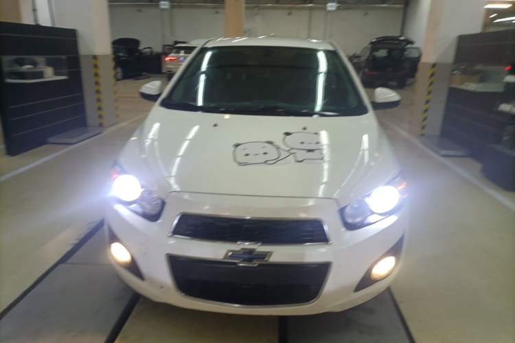 Used Chevrolet Aveo Sonic 2011 Sedan 1.4L Manual Transmission SE
