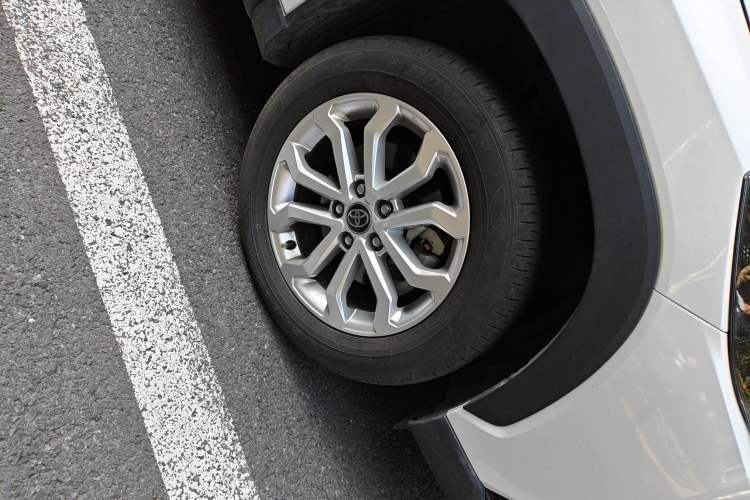 Used Toyota FRONTLANDER 2023 2.0L CVT Leading Edition